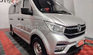 foto de Autos marca DongFeng seminuevo modelo MINIVAN año 2023