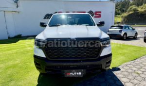 foto de Autos marca Ram seminuevo modelo RAM DT 1500 BIGHORN ETORQUE año 2025 en Otavalo