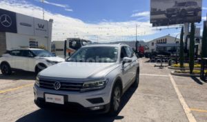 foto de Autos marca Volkswagen seminuevo modelo TIGUAN COMFORTLINE año 2020 en Ambato