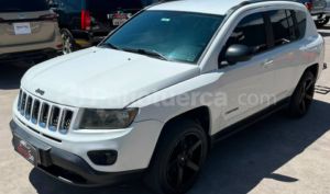 foto de Autos marca Jeep seminuevo modelo Compass Sport año 2014 en Quito