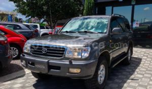 foto de Autos marca Toyota seminuevo modelo Land Cruiser 100 año 2001 en Quito