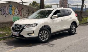 foto de Autos marca Nissan seminuevo modelo X-Trail Sense 2 Row año 2023 en Quito