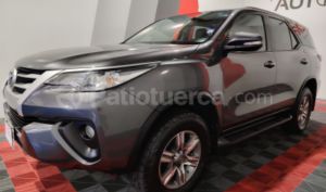 foto de Autos marca Toyota seminuevo modelo New Fortuner año 2017
