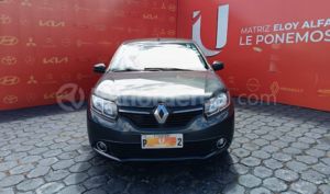 foto de Autos marca Renault seminuevo modelo Logan año 2018 en Quito