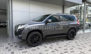 foto de Autos marca Toyota seminuevo modelo Land Cruiser Prado año 2016 en Quito
