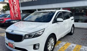 foto de Autos marca Kia seminuevo modelo Grand Carnival año 2016 en Quito