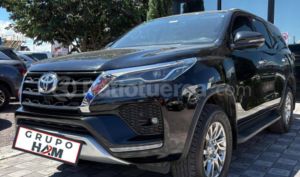 foto de Autos marca Toyota seminuevo modelo New Fortuner año 2024 en Quito