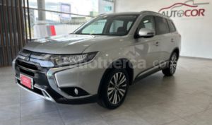 foto de Autos marca Mitsubishi seminuevo modelo Outlander año 2020