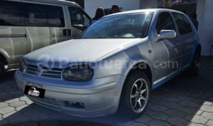 foto de Autos marca Volkswagen seminuevo modelo Golf año 2003 en Quito