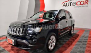 foto de Autos marca Jeep seminuevo modelo Compass Sport año 2017 en Quito