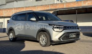 foto de Autos marca Kia seminuevo modelo Carens año 2023 en Quito