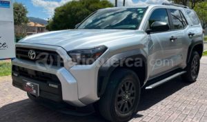 foto de Autos marca Toyota seminuevo modelo 4Runner SR5 año 2025