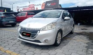 foto de Autos marca Peugeot seminuevo modelo 208 año 2015 en Quito