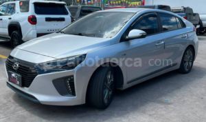 foto de Autos marca Hyundai seminuevo modelo Ioniq Hybrid año 2017