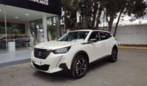 foto de Autos marca Peugeot seminuevo modelo 2008 año 2023