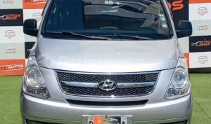 foto de Autos marca Hyundai seminuevo modelo H1 12 pasajeros año 2013