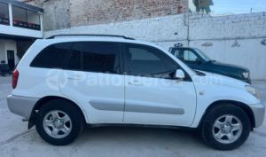 foto de Autos marca Toyota seminuevo modelo RAV4 3p año 2005
