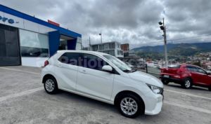 foto de Autos marca Toyota seminuevo modelo Agya año 2024 en Loja