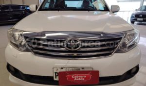 foto de Autos marca Toyota seminuevo modelo Fortuner 4.0 año 2015 en Quito