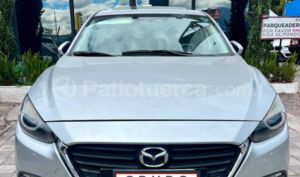 foto de Autos marca Mazda seminuevo modelo NEW 3 año 2017 en Quito