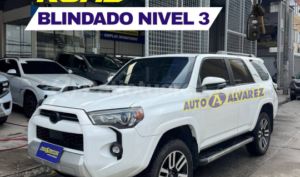 foto de Autos marca Toyota seminuevo modelo 4Runner año 2022 en Guayaquil