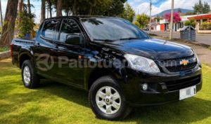 foto de Autos marca Chevrolet seminuevo modelo D-MAX 4X2 CD año 2017 en Quito