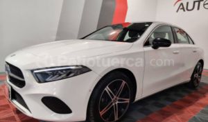 foto de Autos marca Mercedes Benz seminuevo modelo A 200 PROGRESSIVE SPORT año 2023