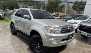 foto de Autos marca Toyota seminuevo modelo AWT FORTUNER año 2011 en Cuenca