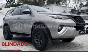 foto de Autos marca Toyota seminuevo modelo New Fortuner año 2021