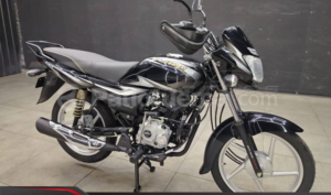 foto de Motos marca Bajaj seminuevo modelo Platina 100 ES año 2024 en Pifo