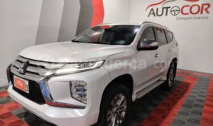foto de Autos marca Mitsubishi seminuevo modelo Montero Sport Diesel año 2022 en Sangolqui