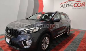 foto de Autos marca Kia seminuevo modelo SORENTO LX año 2017 en Sangolqui