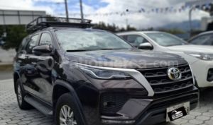 foto de Autos marca Toyota seminuevo modelo New Fortuner año 2022 en Quito