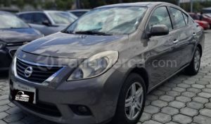 foto de Autos marca Nissan seminuevo modelo Versa año 2014 en Quito