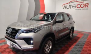 foto de Autos marca Toyota seminuevo modelo New Fortuner año 2024 en Quito