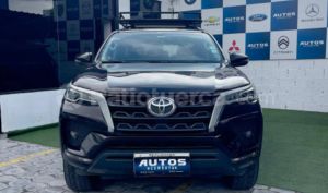 foto de Autos marca Toyota seminuevo modelo Fortuner 2.7 año 2022 en Cumbayá
