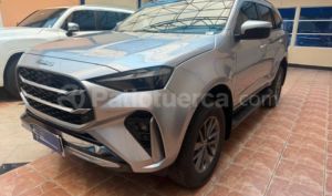 foto de Autos marca Isuzu seminuevo modelo MU-X año 2027 en Guayaquil