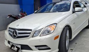 foto de Autos marca Mercedes Benz seminuevo modelo E550 año 2012