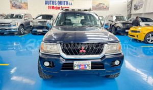Mitsubishi Montero 2003