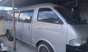 Kia Pregio 2002