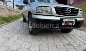 Mazda B2200 CS 2007