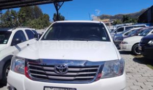 Toyota ETT HILUX 2013