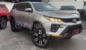 foto de Autos marca Toyota seminuevo modelo New Fortuner año 2022