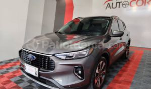 foto de Autos marca Ford seminuevo modelo Escape Titanium año 2023 en Quito