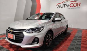 foto de Autos marca Chevrolet seminuevo modelo ONIX PREMIER año 2023 en Quito