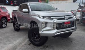 foto de Autos marca Mitsubishi seminuevo modelo L200 Sportero año 2021 en Cuenca