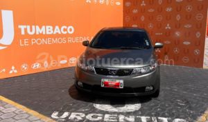 foto de Autos marca Kia seminuevo modelo CERATO LX año 2015 en Cumbayá