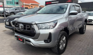 foto de Autos marca Toyota seminuevo modelo Hilux año 2022 en Cuenca
