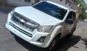 foto de Autos marca Chevrolet seminuevo modelo D MAX CRDI FULL 2.5. año 2023 en Quito