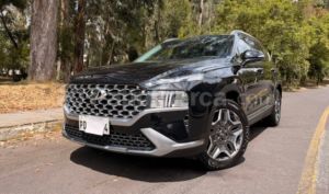 foto de Autos marca Hyundai seminuevo modelo Santa Fe año 2023 en Quito